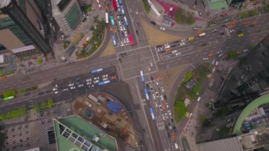 Puslu bir bulutlu gün Seul Gangnam bölgesinde hava video.