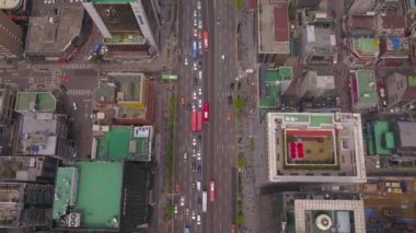 Puslu bir bulutlu gün Seul Gangnam bölgesinde hava video.