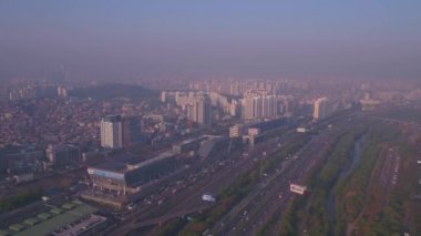 Bina 63 ve Seoul bölgesinde Yeouido liman bölgesinde hava video.