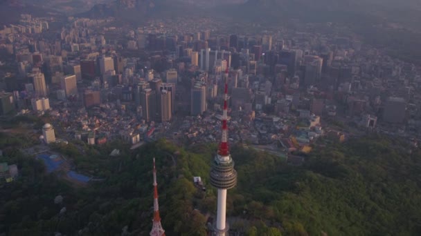 Vídeo Aéreo Torre Seúl Área Gwanghwamun Amanecer — Vídeo de stock