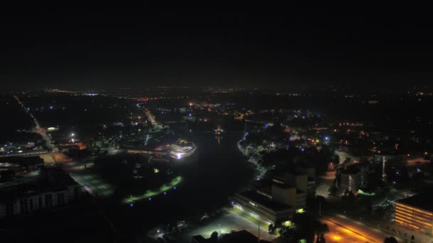 Εναέρια Κάνσας Του Στο Κέντρο Της Πόλης Wichita Νύχτα — Αρχείο Βίντεο