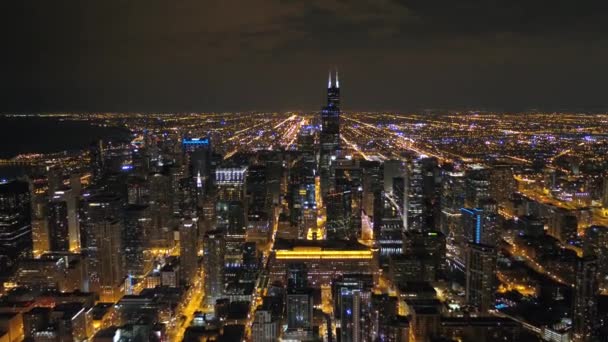 芝加哥市中心的空中伊利诺伊州夜间 — 图库视频影像