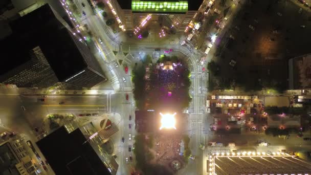 Ilmainen Video Detroitin Keskustasta Yöllä — kuvapankkivideo
