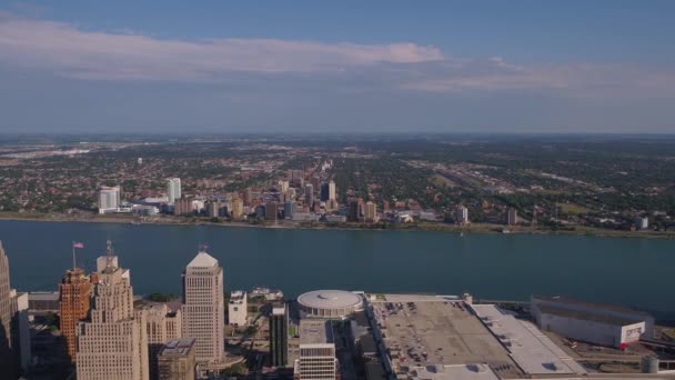 晴れた日にデトロイトのダウンタウンの空撮 — ストック動画