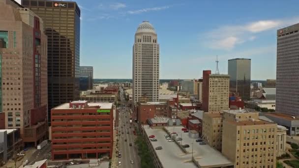 Aerial Kentucky Downtown Louisville Stad — Stockvideo