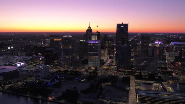 Aerial Video Downtown Detroit Nattetid — Stockvideo
