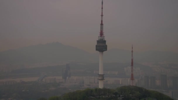 Vídeo Aéreo Torre Seul Hazy — Vídeo de Stock