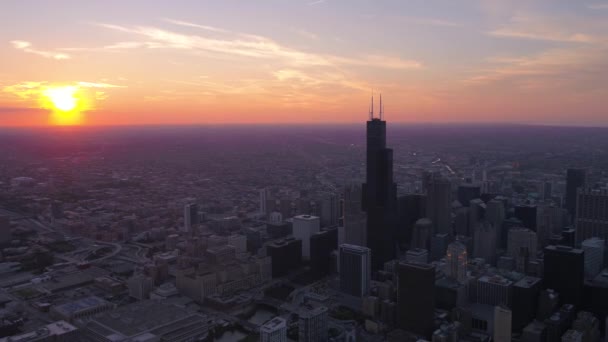 Gün Batımında Chicago Şehir Merkezine Hava Illinois — Stok video