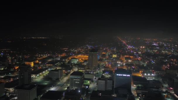 Aerial Kansas Del Centro Ciudad Wichita Por Noche — Vídeos de Stock