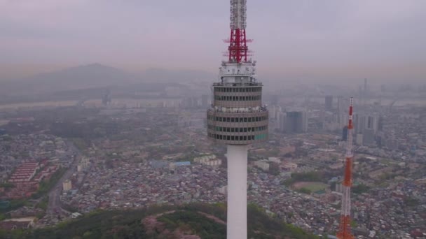 Luchtfoto Van Seoul Tower Hazy — Stockvideo