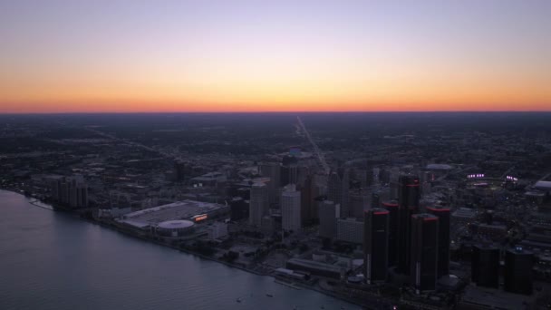 Luchtfoto Video Van Downtown Detroit Nachts — Stockvideo