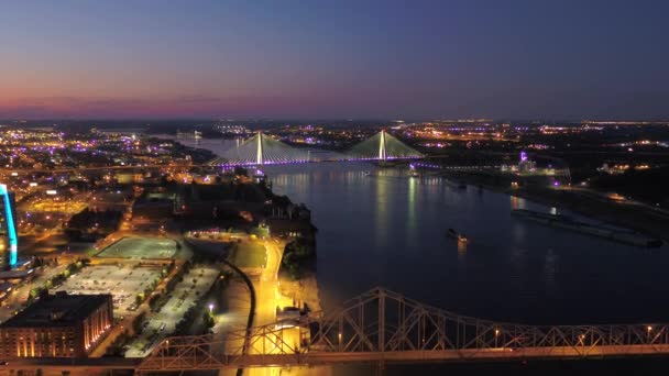 Luchtfoto Video Van Downtown Louis Bij Zonsondergang — Stockvideo