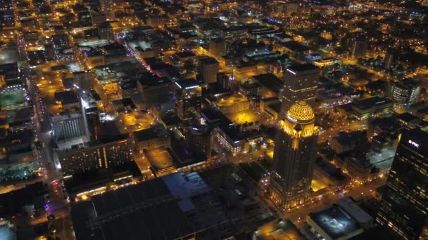 Luftbild Der Innenstadt Von Louisville Bei Nacht — Stockvideo
