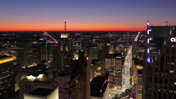 底特律市中心的空中视频夜间 — 图库视频影像