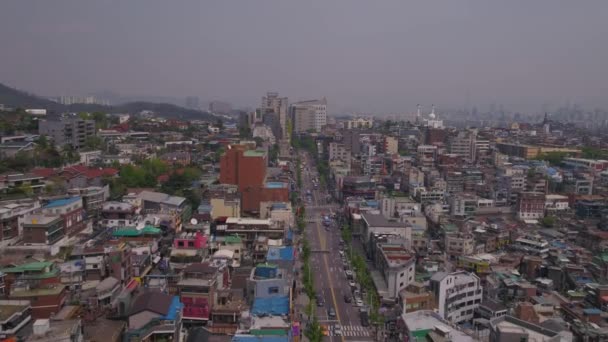 Vídeo Aéreo Distrito Itaewon Seul Dia Ensolarado Nebuloso — Vídeo de Stock