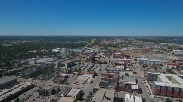 日中でネブラスカ州のリンカーンの空撮 — ストック動画