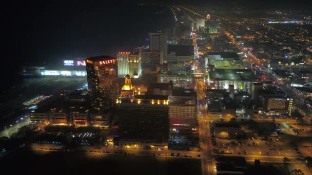 Vídeo Aéreo Del Centro Atlantic City Por Noche — Vídeo de stock