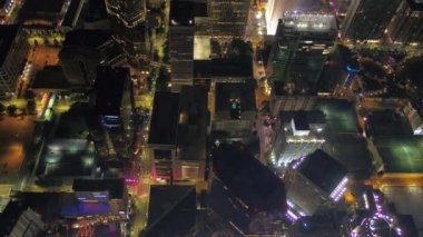 Şehir merkezinde Charlotte North Carolina geceleri hava video.