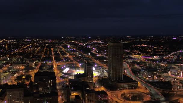 Video Udara Dari Pusat Kota Buffalo New York Pada Malam — Stok Video