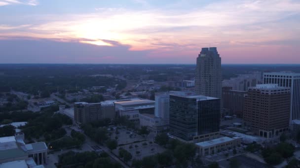 Vídeo Aéreo Del Centro Raleigh Carolina Del Norte Atardecer — Vídeos de Stock