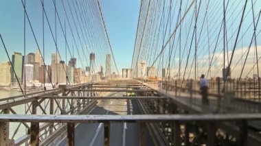 Zaman atlamalı New York'ta Brooklyn Köprüsü'nün.
