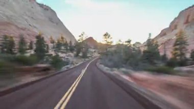 Zaman atlamalı Zion National Park Utah sürüş.