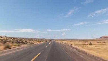 Zaman atlamalı Oregon çölde sürüş.