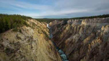 Zaman atlamalı Yellowstone Milli Parkı'nda.