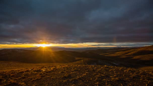 Tempo Nascer Sol Nas Montanhas Nevada — Vídeo de Stock