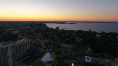 Madison Wisconsin şehrin havadan video
