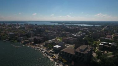 Madison Wisconsin şehrin havadan video