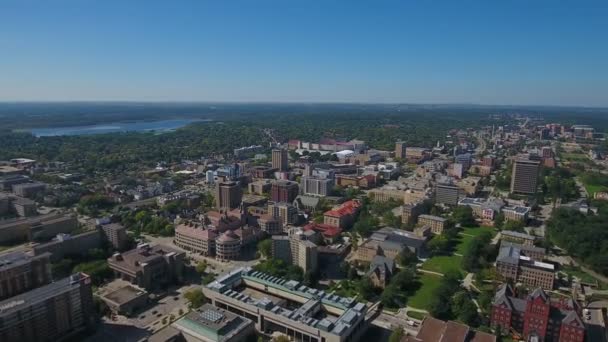 Luchtfoto Video Van Binnenstad Van Madison Wisconsin — Stockvideo