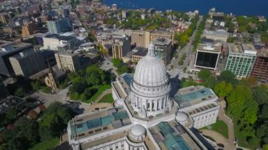 Madison Wisconsin şehrin havadan video