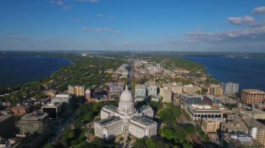 Madison Wisconsin şehrin havadan video