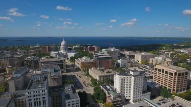 Madison Wisconsin şehrin havadan video