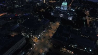 Madison Wisconsin şehrin havadan video