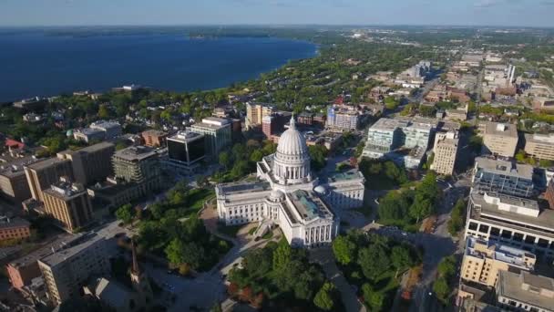 Luftbild Von Der Innenstadt Von Madison Wisconsin — Stockvideo