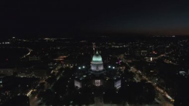 Madison Wisconsin şehrin havadan video