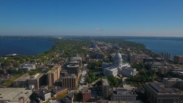 Aerial Video Downtown Madison Wisconsin — Stock Video