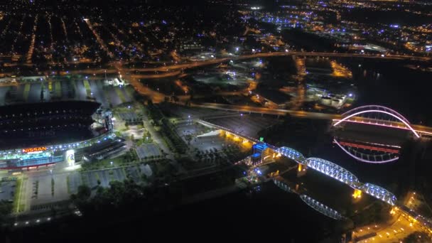 Luchtfoto Video Van Downtown Nashville Nachts — Stockvideo