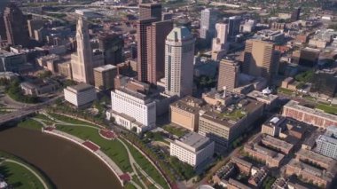 Şehir Columbus Ohio güneşli bir hava video.