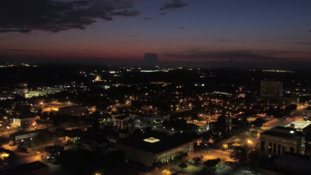夜のダウンタウンのコロンビア市の空撮 — ストック動画