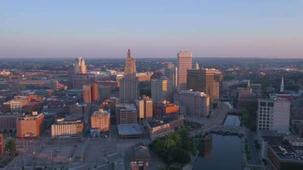 Luchtfoto Video Van Het Centrum Van Providence Bij Zonsopgang — Stockvideo