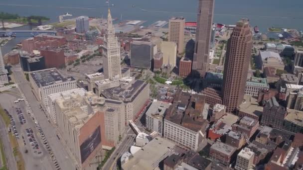 Vídeo Aéreo Del Centro Cleveland Ohio Día Soleado — Vídeo de stock