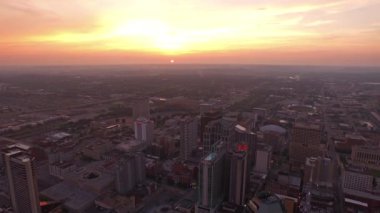 Tennessee downtown Nashville şehrin havadan video 