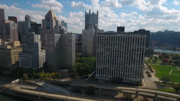 Aerial Video Downtown Pittsburgh Pennsylvania — Stockvideo