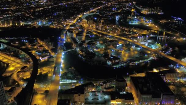 Vídeo Aéreo Del Centro Cleveland Ohio Por Noche — Vídeo de stock