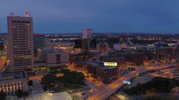 Воздушное Видео Центра Кливленда Огайо Рассвете — стоковое видео