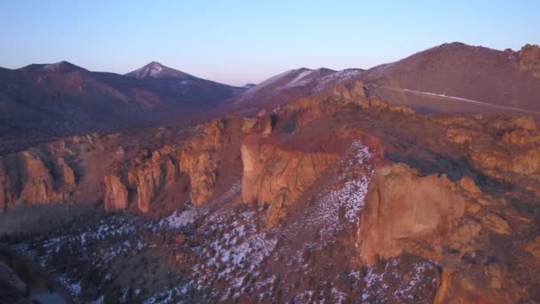 俄勒冈州史密斯岩的空中景观 — 图库视频影像
