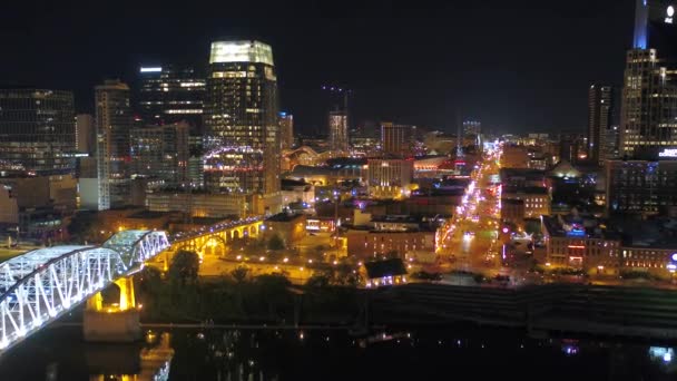 Vídeo Aéreo Del Centro Nashville Por Noche — Vídeos de Stock